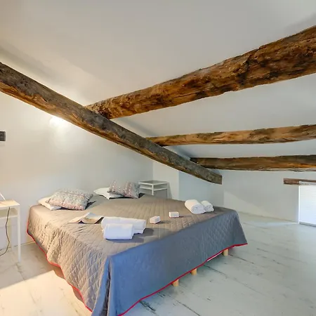 Apartment In Bocca Al Lupo With Shared Pool - Happy