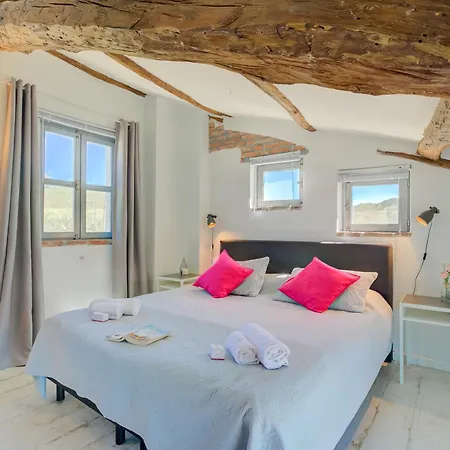 In Bocca Al Lupo With Shared Pool Apartamento *