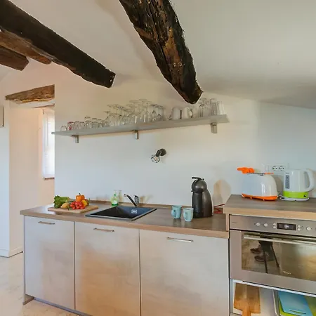 Apartment In Bocca Al Lupo With Shared Pool - Happy Clavesana