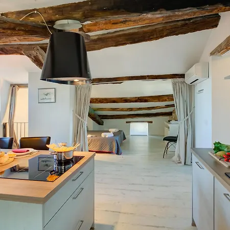 In Bocca Al Lupo With Shared Pool - Happy Apartment Clavesana