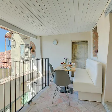 Apartment In Bocca Al Lupo With Shared Pool - Happy