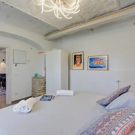 Apartment In Bocca Al Lupo With Shared Pool - Happy Clavesana